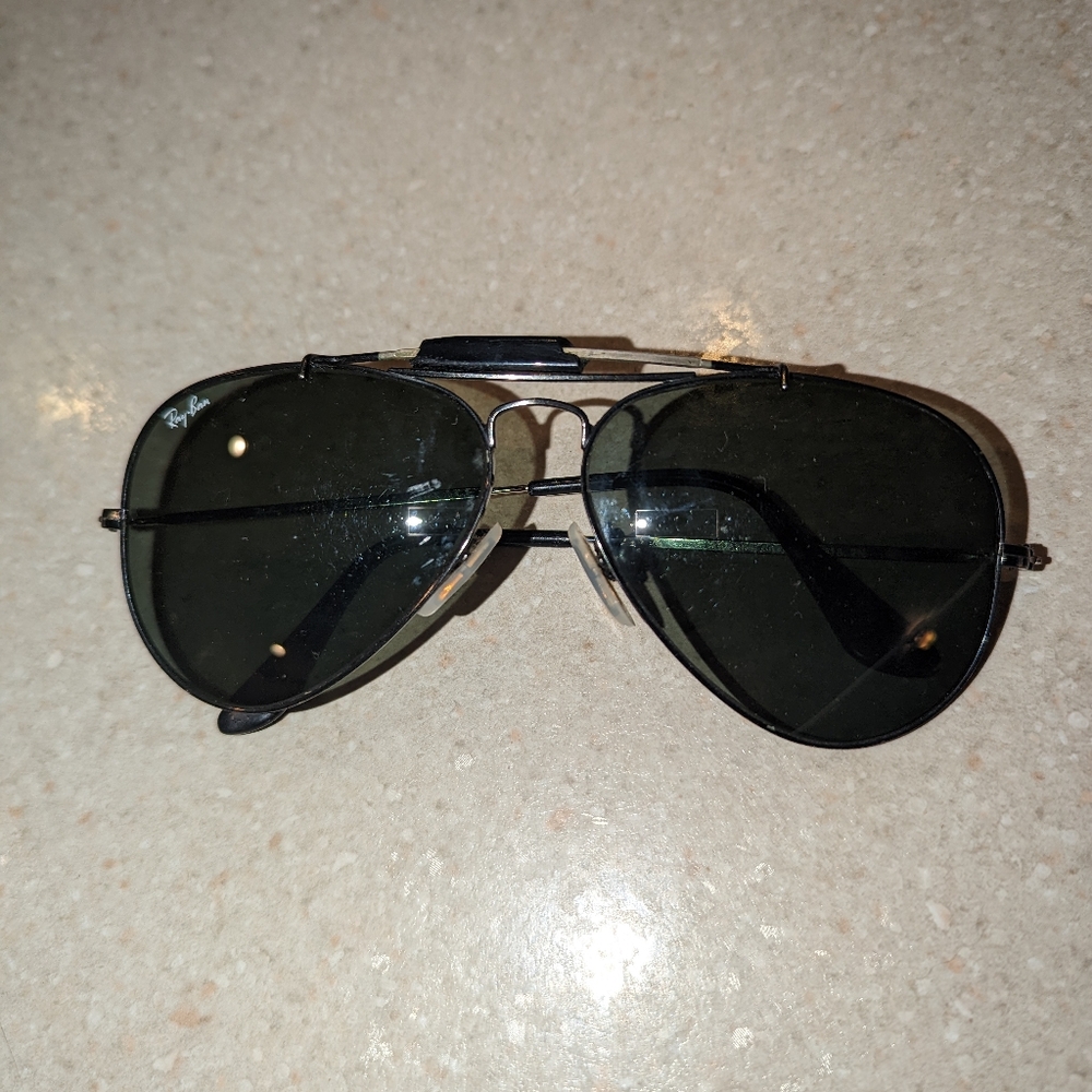 Ray-Ban Black Aviator Sunglasses